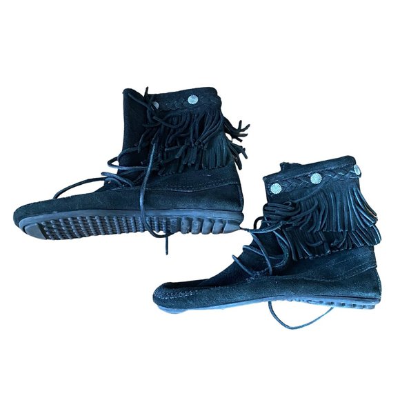 Minnetonka Moccasins - Picture 1 of 3